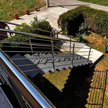 Apartman Borna Otočac Esterno foto