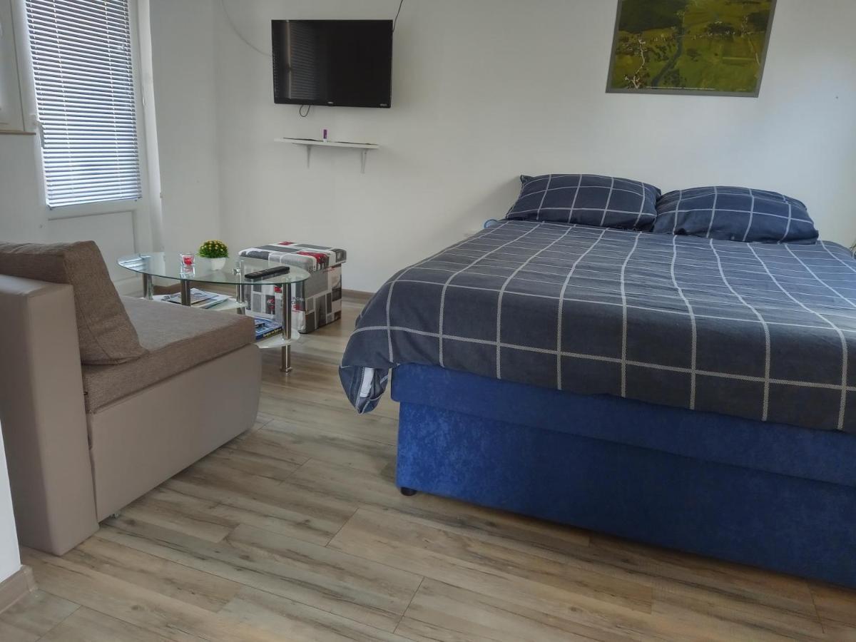 Apartman Borna Otočac Esterno foto