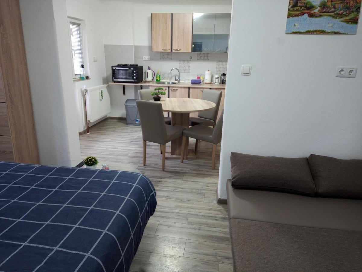 Apartman Borna Otočac Esterno foto