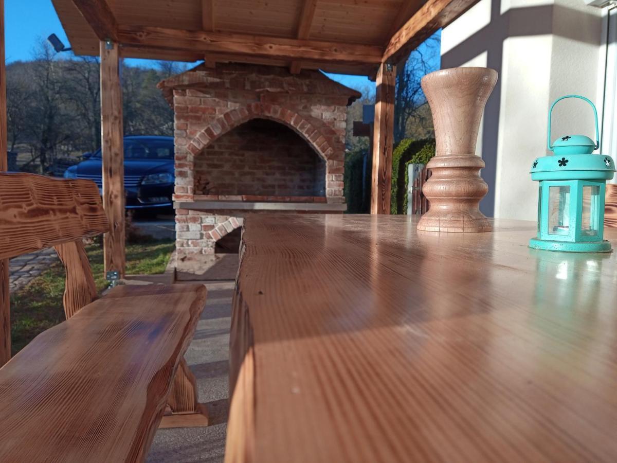 Apartman Borna Otočac Esterno foto
